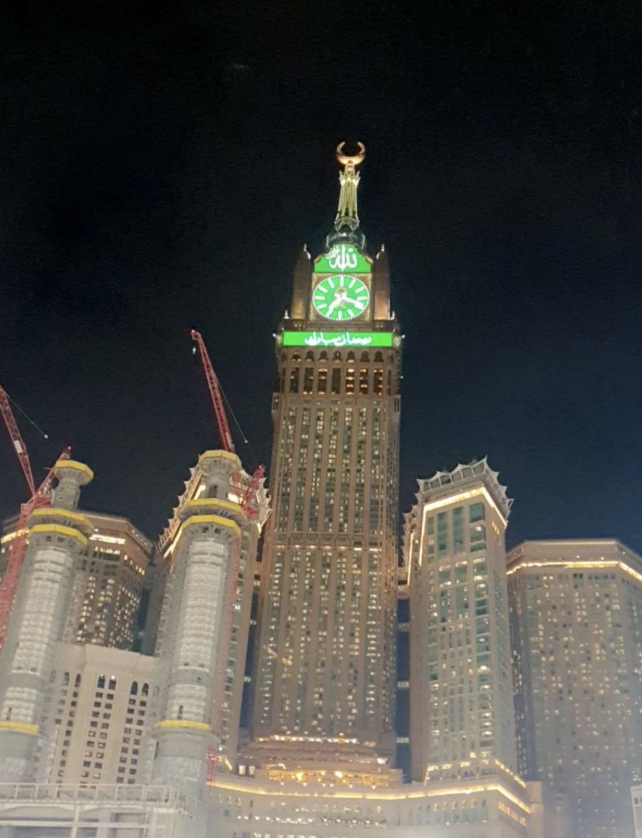 احب أن أشكر الحكومه السعوديه في تنظيم العمره حيث انه اليوم تعدى المليون معتمر لا أظن أن اي حكومه بالعالم تستطيع أن تنظم مثل هذا الأداء 
كل الشكر لهذه الحكومه العظيمه حيث انه كل عام يزيد  ابداعهم