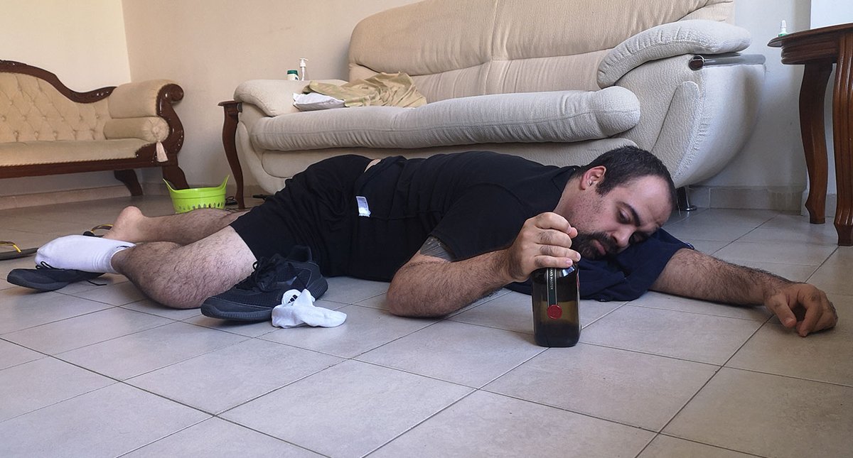 "A mí me criaron a correazos y salí bien" dice papá alcohólico ow.ly/EoxV50NBMln
