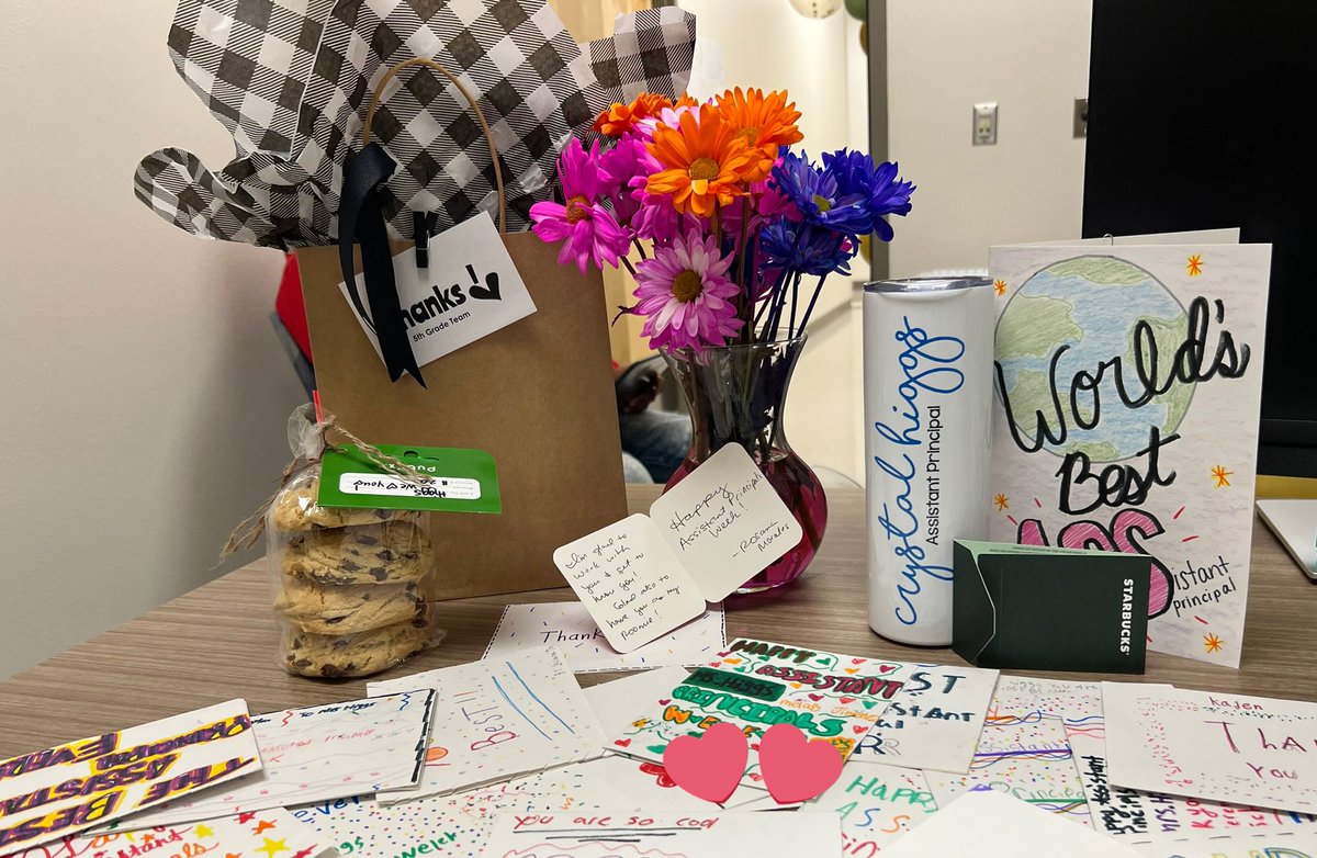 CHiggsSCPS's tweet photo. My panther family @KellyParkSchool  showed me an abundance of love and appreciation this week. Each day there was more. So grateful. https://t.co/FivNioD3cc