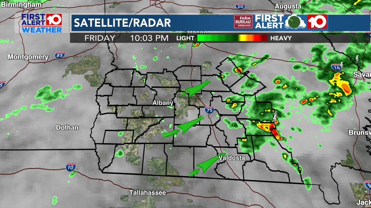 WALBWeather's tweet photo. Radar Update 10:05pm Friday: Showers and isolated t'storms are east of I-75 moving NE. Overnight a brief lull as wetter weather moves in on Saturday.  #gawx #track #weekendrain #walbweatherapp https://t.co/Q0OOcDB4sB