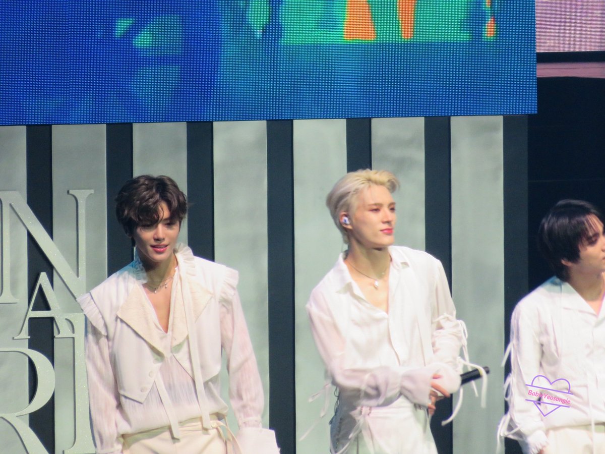 BabieYeosangie's tweet image. DREAMIES IN WHITE IS SO BEAUTIFUL #TDS2inCHICAGO #THEDREAMSHOW2_in_CHICAGO @NCTsmtown_DREAM #JAEMIN #JENO #HAECHAN #MARK #CHENLE #JISUNG