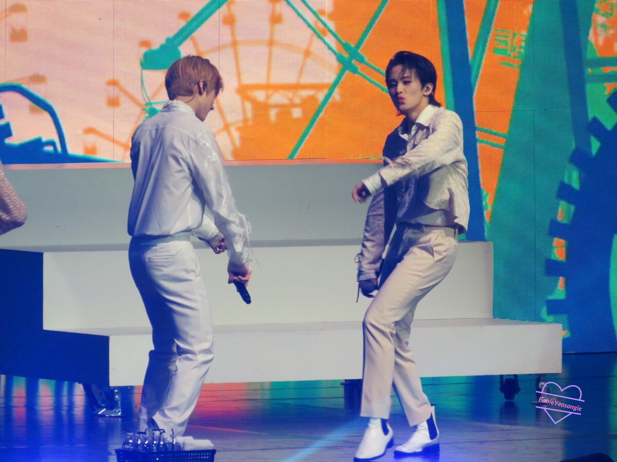 BabieYeosangie's tweet image. DREAMIES IN WHITE IS SO BEAUTIFUL #TDS2inCHICAGO #THEDREAMSHOW2_in_CHICAGO @NCTsmtown_DREAM #JAEMIN #JENO #HAECHAN #MARK #CHENLE #JISUNG