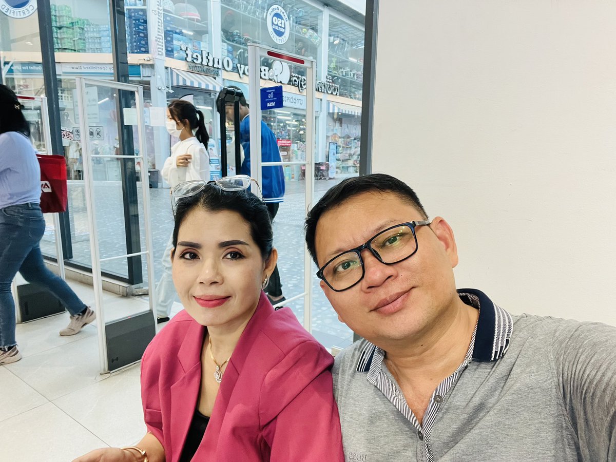 KinalKim's tweet photo. នៅពេលដែលយើងក្លាយជាបុគ្គលសាធារណៈ ត្រូវដឹងថារាល់ពាក្យសម្តី ត្រូវមានការប្រុងប្រយ័ត្ន បើមិនដូច្នោះទេវានឹងបំផ្លាញអ្នកត្រឹមតែ១វិនាទីប៉ុណ្ណោះ! https://t.co/5b0DIs1aJy