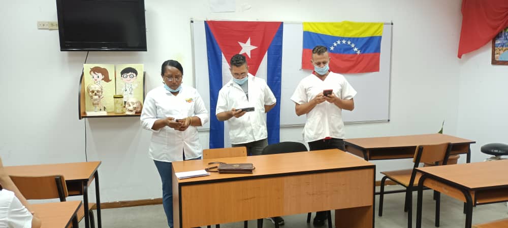 Se realiza turno de reflexión y debate del CDI Bella Vista. #CubaPorLaVida   #MejorEsPosible  #YoVotoXTodos  <a href="/cubacooperaven/">Brigada Médica Cubana en Venezuela</a>
<a href="/MinSaludVE/">MPPSalud</a> <a href="/MagaGutierrezV/">Magaly Gutiérrez Viña</a> <a href="/MINSAPCuba/">Ministerio de Salud Pública de Cuba</a>
<a href="/AdanVillavicen5/">Adan Villavicencio Guzmán</a>