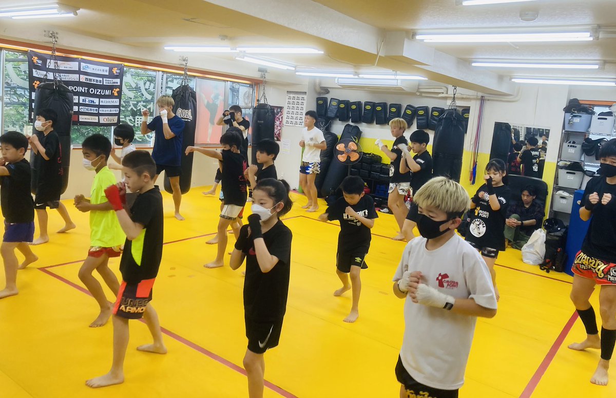 hoka_xpt_oizumi's tweet image. ジュニアキックボクシング選手クラスが大変な事になってきました…😱
試合に出たい子供達、強くなりたい子供達が増え、嬉しい悲鳴です。😊
強くなりたい子供達、大泉学園で待ってます💪

#大泉学園 #勝ちたい #強くなりたい #ジュニアキックボクシング #キッズキックボクシング #キックボクシング子供