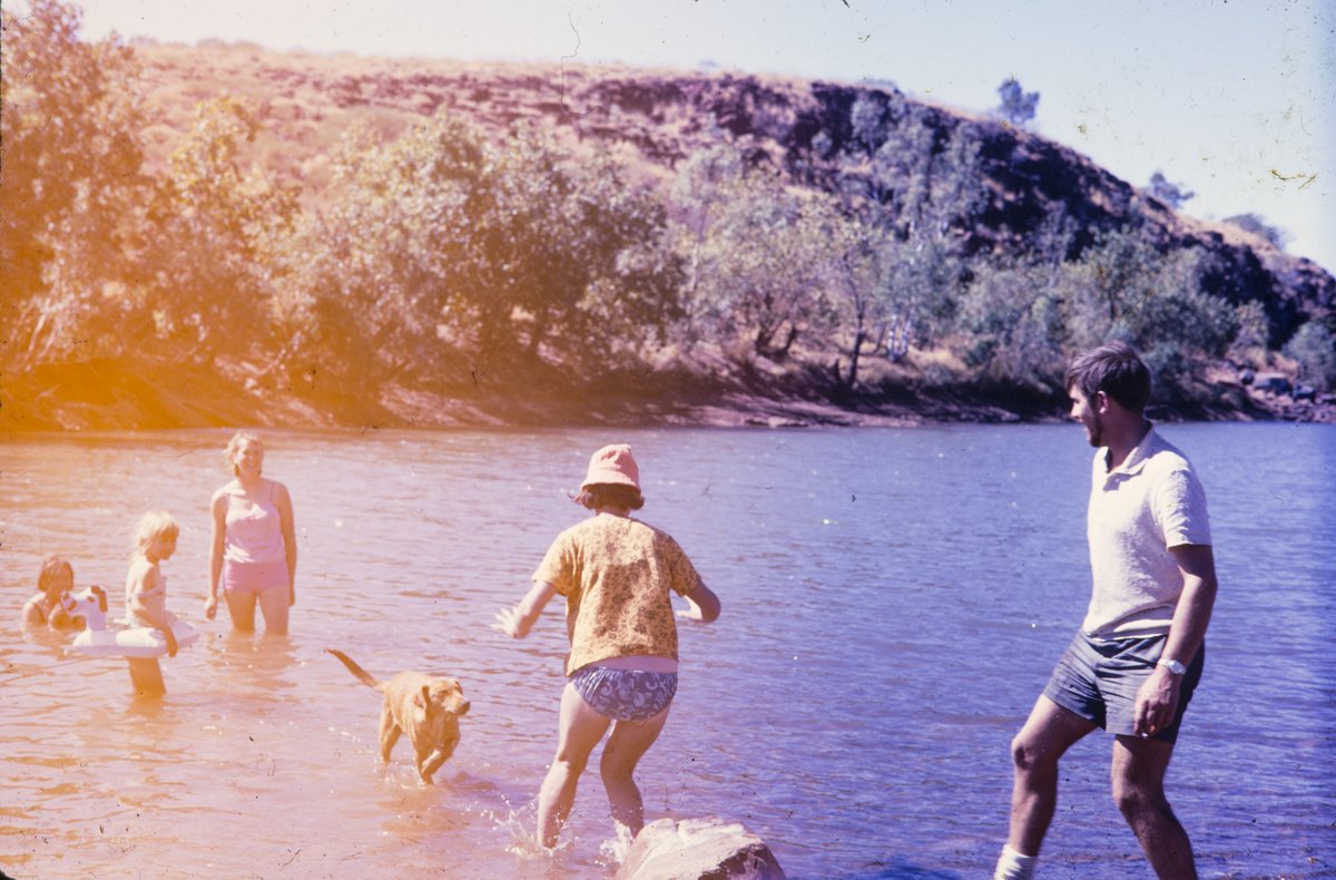 TroveAustralia's tweet photo. With over 14 billion digitised items and stories, Trove is home to Australia's stories – including the story of your family and hometown.

Learn how to investigate your family history with Trove: https://t.co/J6ENXzHjnL

📷: https://t.co/WDI9mMKRI7 https://t.co/0CWmvZLYQY