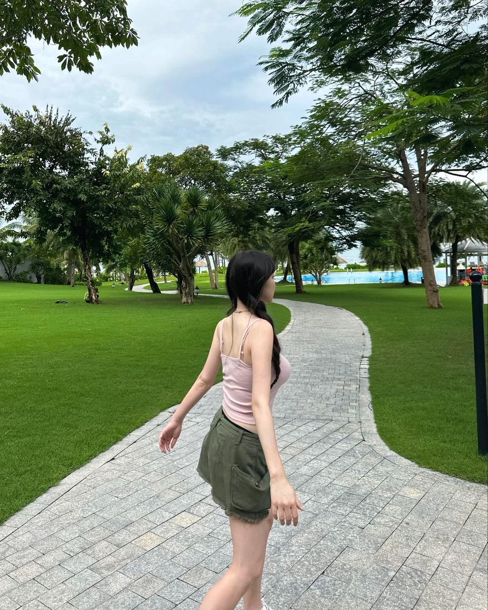 roughmw's tweet image. ️️ 
 ️️ 
 ️️ 

          hello saturday 🌿   

 ️️ 
 ️️