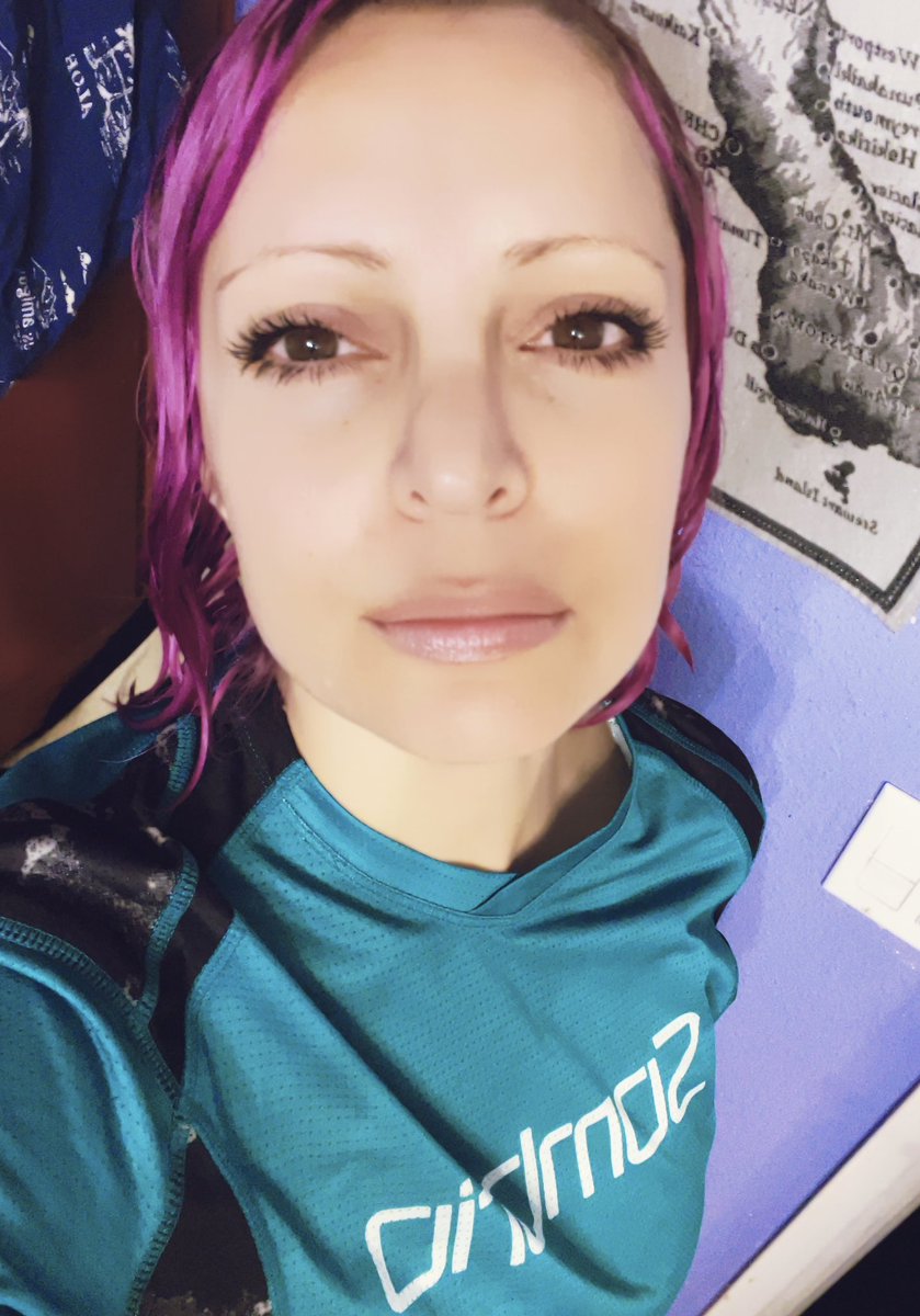 tinkerkellebell's tweet photo. My #NoMakeup💄Look👀
#AnimeEyes🦋 by @COVERGIRL
#LashBlast💥#AmplifyPrimer🧚🏽 & #ClumpCrusherMascara💅🏽 #COVERGIRL👩🏽🦳 https://t.co/JXqFpjVqFj