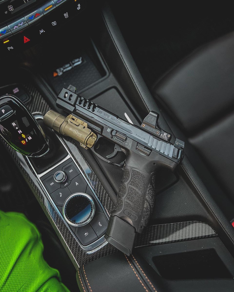 HecklerAndKoch's tweet photo. Friday Repost from @texas_tote_em

“Cadillac’s &amp; HK’s” https://t.co/vsOjBXtl5s