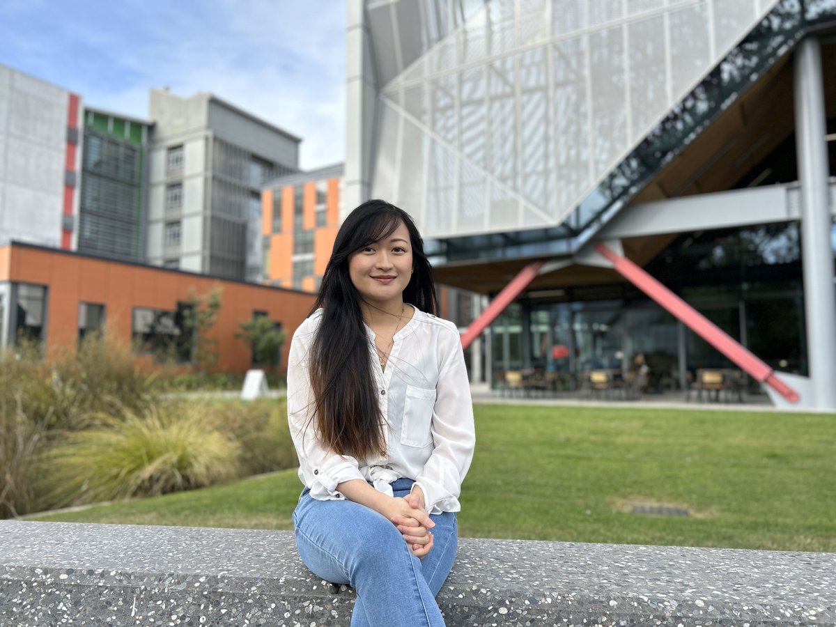 UCNZ's tweet photo. Oral health therapist Joanne Lee was inspired to complete her postgrad studies after noticing inequalities in access to dental care for our young people. She graduates with her Masterโs this week. https://t.co/kOkFVgse9x
#UCGrad #UC150th https://t.co/78k4fXrxsS