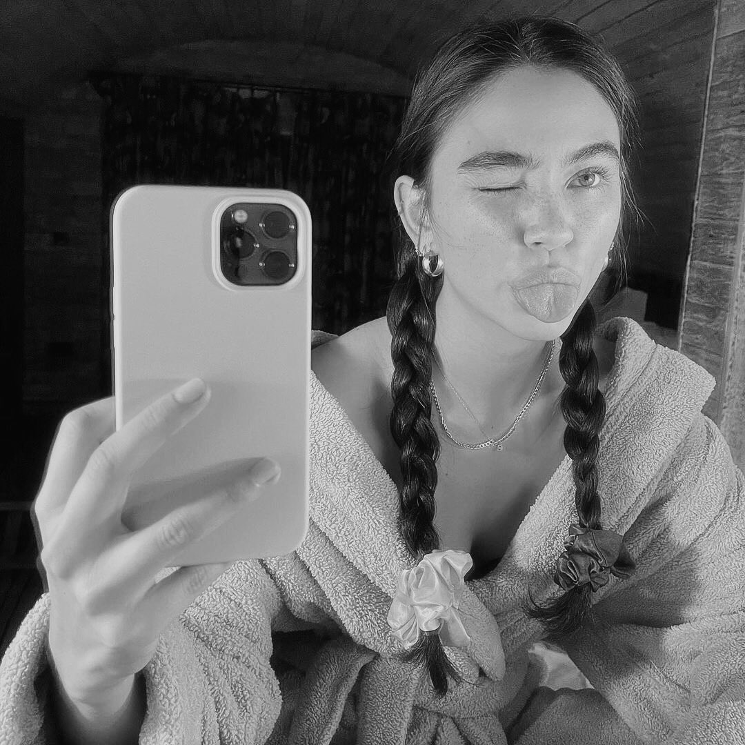 nerdy_rbin's tweet photo. ⠀⠀⠀⠀  

⠀ ⠀⠀⠀⠀           your gallery 
⠀ ⠀⠀⠀⠀           if Tiff was ur 
⠀ ⠀⠀⠀⠀           girlfriend ♡

⠀⠀⠀⠀ https://t.co/jYS5IO8s6Z