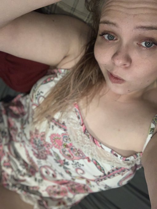 I&rsquo;m #sellingcontent if you&rsquo;re #buyingcontent ! Extremely kink friendly, doing video calls, sexting sessions<a href="/tag/sellingcontent"class="tags">#sellingcontent</a><a href="/tag/buyingcontent"class="tags">#buyingcontent</a><a href="/tag/lingerie"class="tags"><span>#lingerie</span></a><a href="/tag/onlyfans"class="tags"><span>#onlyfans</span></a><a href="/tag/nsfwtwt"class="tags"><span>#nsfwtwt</span></a>