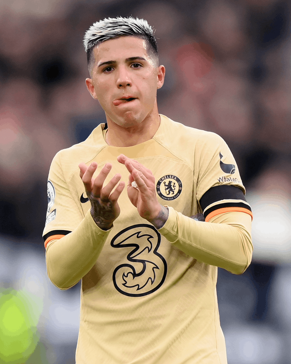 Premier League tweet media
