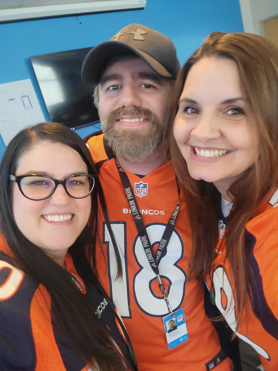 Fan Friday! 🫶💙🫶 #NewClassVibes #DayFour #SMEFam <a href="/Tulsa2gether/">Tulsa2gether</a> <a href="/jenjohn81/">Jennifer Johnson</a> <a href="/JoryWithers/">Jory Withers</a> <a href="/D_JohnsonTX/">Derrick Johnson</a> <a href="/jblingblings/">Jessika Davis</a> <a href="/crys8706/">Crystal Pfeil</a> <a href="/AshleydukeATT/">Ashley Duke</a> <a href="/LittleRedShell/">Michelle Wren</a> #lifeatatt