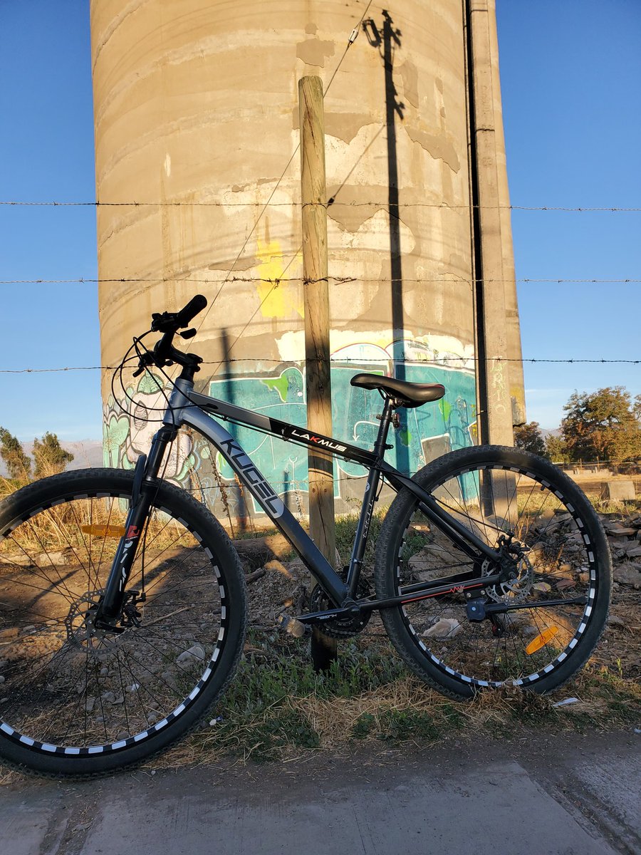 La subjetividad dañina, el aprovechamiento del dolor, y la falta de lectura nos pone en un ambiente enrarecido. Por tanto pedaleo, pedaleo y pedaleo que seguro mañana será mejor.