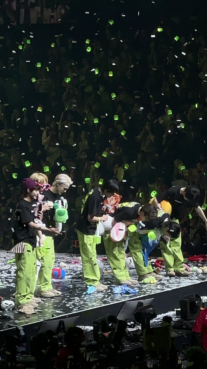 Jaeminie_min413's tweet photo. Well done💚🫶🏻
#JAEMIN #JENO #MARKLEE #HAECHAN #RENJUN #JISUNG #CHENLE  #NCTDREAM #TDS2inCHICAGO
#NCTDREAMinCHICAGO
#THEDREAMSHOW2_in_CHICAGO https://t.co/jb6UmL6wgm