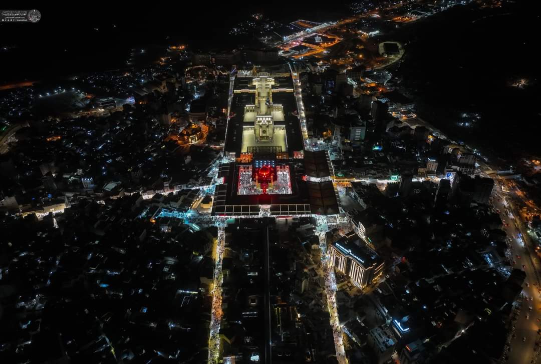_Rose_Lady1's tweet photo. Black banners have been raised in Najaf to commemorate the martyrdom of oppressed conqueror and master Ali Ibne Abi Talib💔 https://t.co/NAJQUEHUDG
