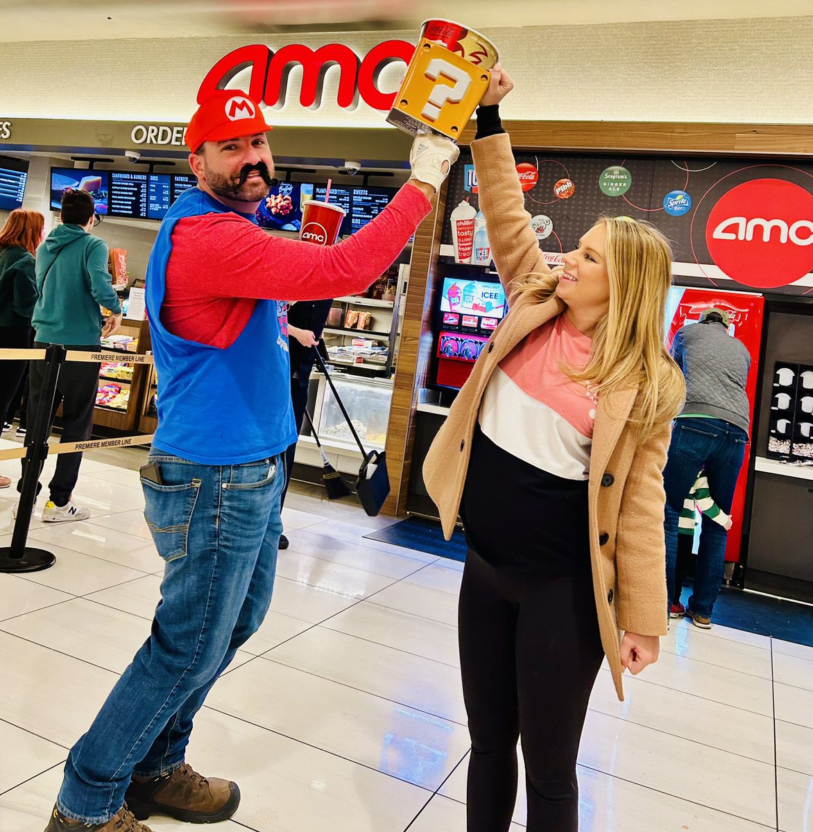 JAK__KIDD's tweet photo. We found a #SuperMarioBrosMovie Mystery BLOCK #atAmc
WA-HOO!
#SuperMarioMovie #AMCPopcorn #powerup #AmcFamily #ShareAmc #ItsAMe #ItsAMC #Ape #Apes #AMCAPES #AMC #Family #Movies #Nintendo @NintendoAmerica @AMCTheatres @supermariomovie #AMCPerfectlyPopcorn
#AMCNOTLEAVING 🦍🍿 https://t.co/GZX5Oh2mD9