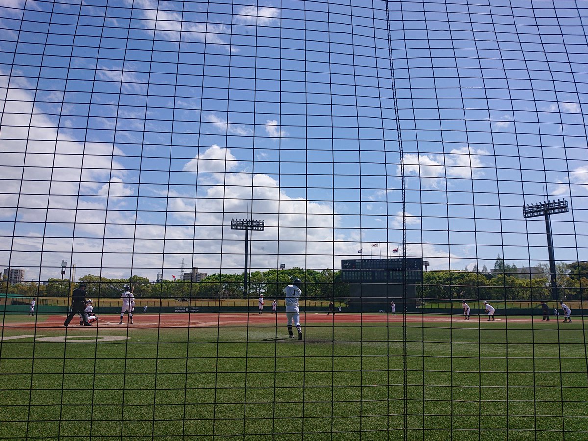 aac_ikeyan's tweet image. 今日は名古屋まで来て大学野球の配信です。
風が強く少し肌寒いですが、選手の元気をもらいつつ頑張ってます。

無料で見られるので、ぜひご覧ください。
tcsc.tv/live/video?id=…

#東海学生スポーツチャンネル 
#tcsc