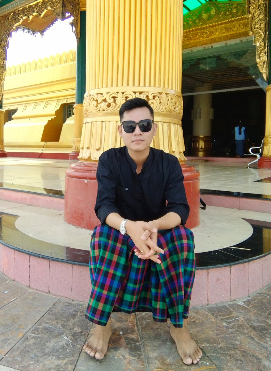 SoeMinnThant9's tweet photo. ရုပ်ရည်ဆိုတာ သင်္ခါရမို့ 
နှလုံးသားနဲ့ချစ်ပေးပါ🖤🖤🖤 https://t.co/qckaAcr9WY