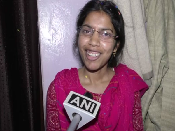 ani_digital's tweet photo. Want to give credit to my parents and friends for constant support, says UPPSC topper

Read @ANI Story | https://t.co/7dk0P4mJqw
 #DivyaSikarwar #uppsctopper https://t.co/fhQvwLQtsf