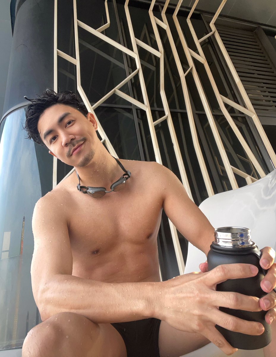 SuperBig20's tweet photo. ว่ายน้ำกันงับ ig: Filmmoisme https://t.co/SLwZdcR1G1