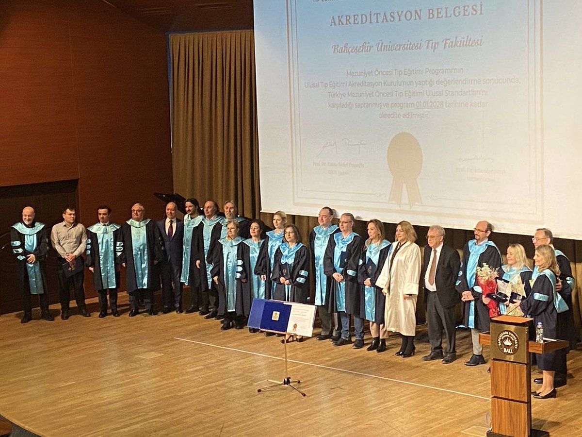 11 Yıl önce bir “Hayalden Gerçek Yaratma Okulu” olarak BAU TIP’ı kurduk

Ve bugün, okulumuzun eğitimi onaylandı, akreditasyon belgesi aldı

TEBDAD’a ve başkanı Prof Dr İskender Sayek’e teşekkür ederiz

Oyun oynamak, biliyorsunuz, en ciddiyetle yapılan iştir. Bizim de hayat