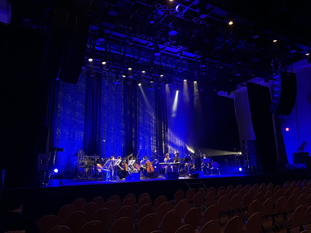 ArtsInnovator's tweet photo. Voice of Symphonic Series Vol.1「鈴木このみ コンサート ～Special Symphony～」✨
グランドフィルとしては初めて恵比寿THE GARDEN HALLでの公演になります！

只今サウンドチェック中〜🎤
照明も素敵です！
#鈴木このみ #このみんコンサート #グランドフィル https://t.co/yT8texQM8n