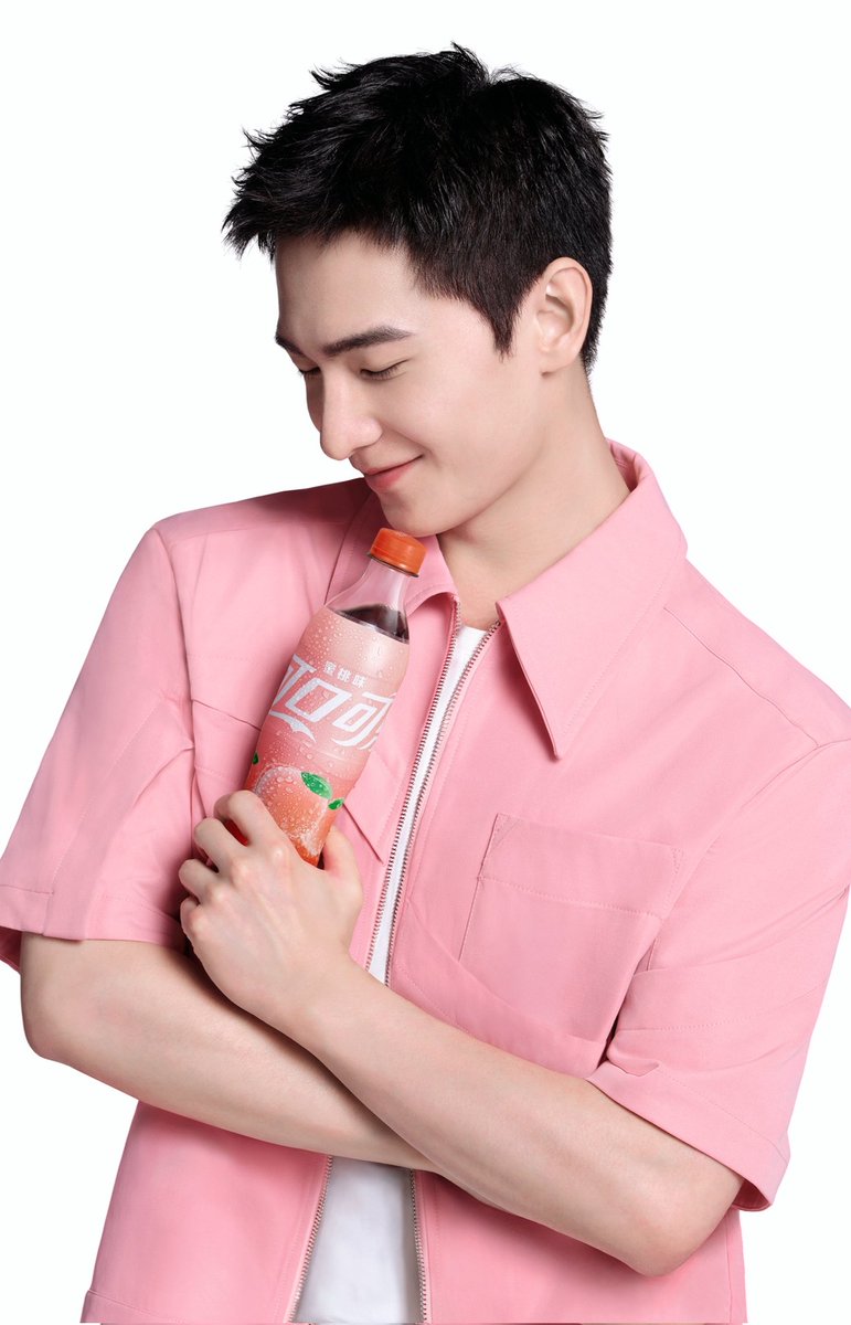 รสพีช คือหอมอร่อย ไม่หวาน อิแม่ชอบ..ชอบหยางยิ้ม
#หยางหยางโฆษกโค้กระดับโลก 
GBA CocaCola YANGYANG