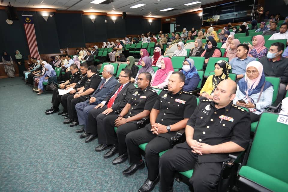 SPRM SERU CAWANGAN JALAN JKR TANGANI KETIRISAN DALAM PENGURUSAN PROJEK

#SPRMPencegahan