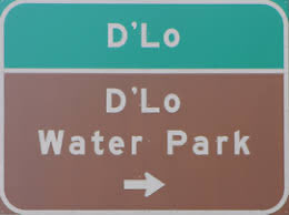 Along Hwy 49 in Mississippi, there’s a sign that always gets me… 😆 #franglais