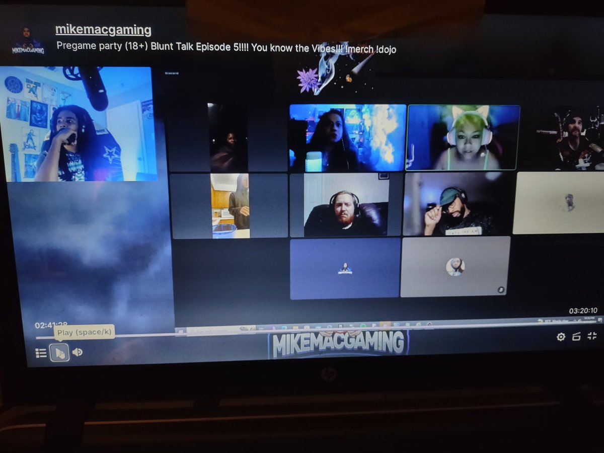 SinCityBossRox's tweet photo. Chilling with #BluntTalk #TwitchCast https://t.co/ju2VDvrf3I Thanks for letting me chill with the crew. https://t.co/565mRVYy3y