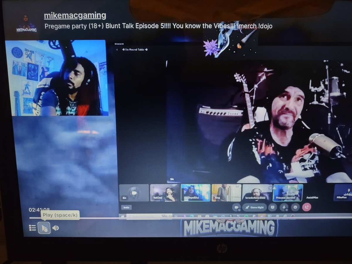 SinCityBossRox's tweet photo. Chilling with #BluntTalk #TwitchCast https://t.co/ju2VDvrf3I Thanks for letting me chill with the crew. https://t.co/565mRVYy3y