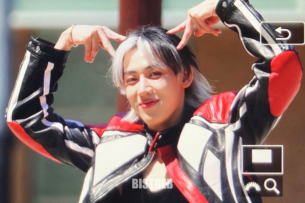 BISTHEB_52's tweet photo. 아궁빵이다ㄷㄷ대박임
#뱀뱀 #BamBam @BamBam1A https://t.co/iIVRiSQDcD