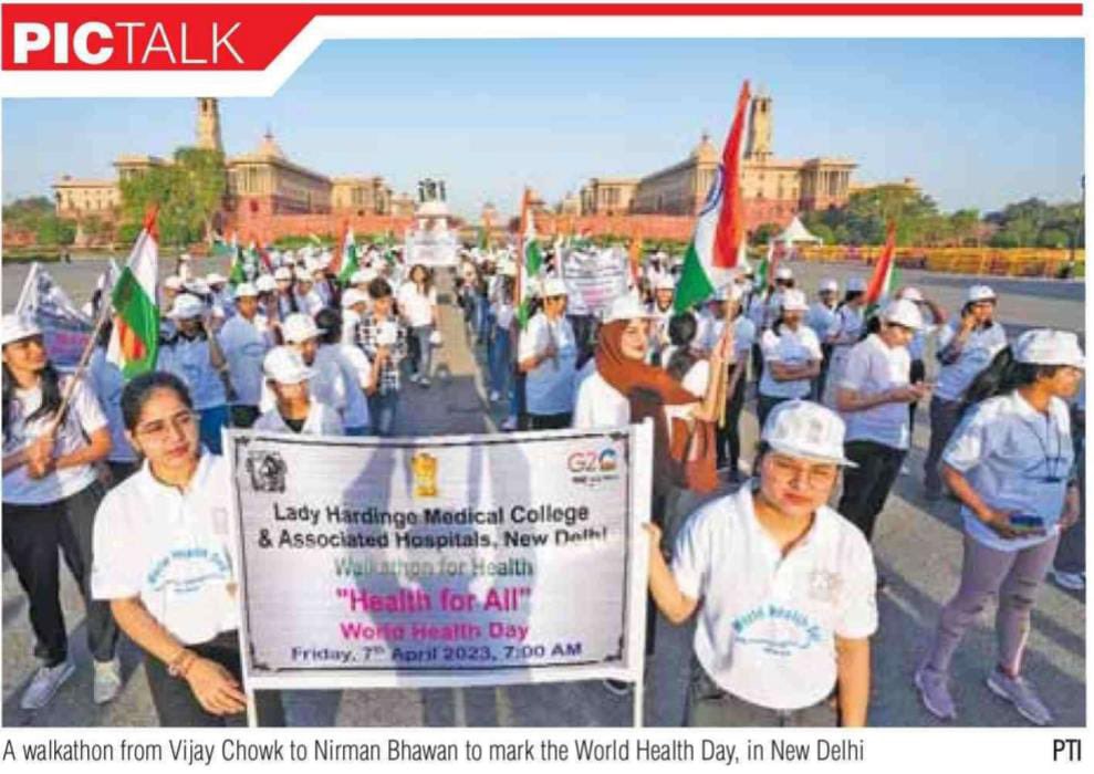 OfficeOf_MM's tweet photo. A walkathon was conducted from Vijay Chowk to Nirman Bhawan to mark the #WorldHealthDay, in New Delhi. https://t.co/o1AUPYtvg8
