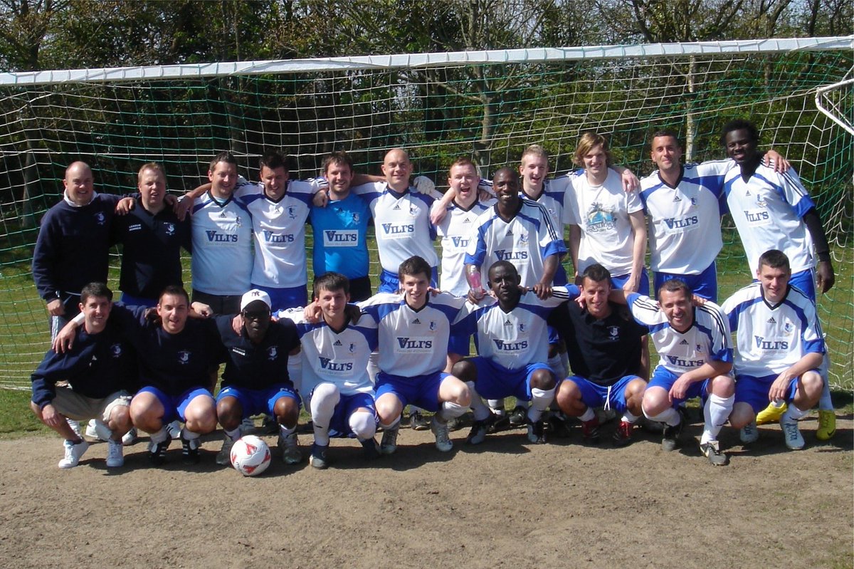 St Leonard's Social tweet media