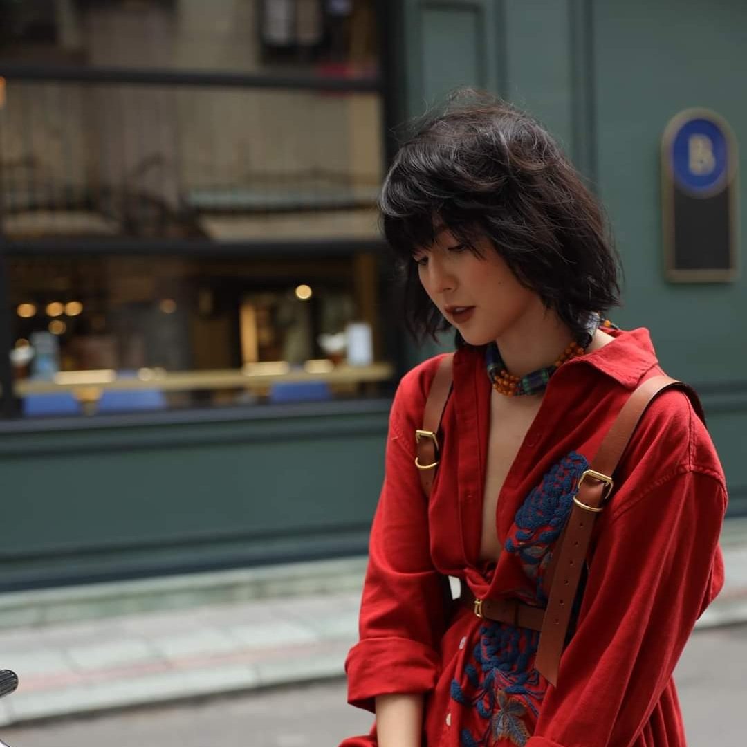 HaiTuSupporters's tweet photo. she looks so beautiful in red ���️
#haitusupporters #haitu https://t.co/2F0NyxGX8X