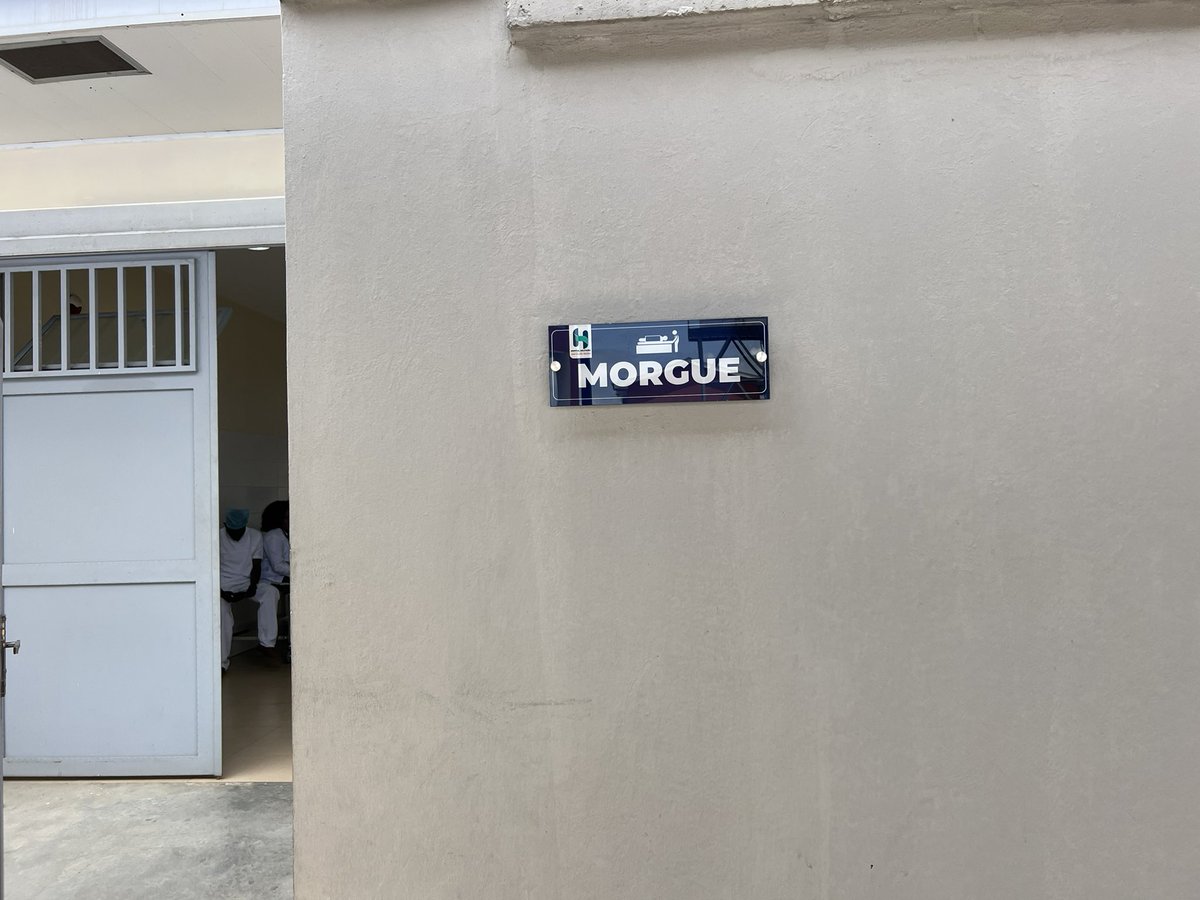 rkitsita's tweet photo. #RDC:L’hôpital militaire de la GR, comprend une morgue d’une capacité de 80 places. Cette Œuvre s’inscrit ds une série d’actions du Pdt de la République au camp Tshatshi ; Il y’a eu la construction d’une école, aménagement addiction d’eau et l’hôpital.
Maître d’ouvrage : Safrimex https://t.co/Lw2lgeR5vU