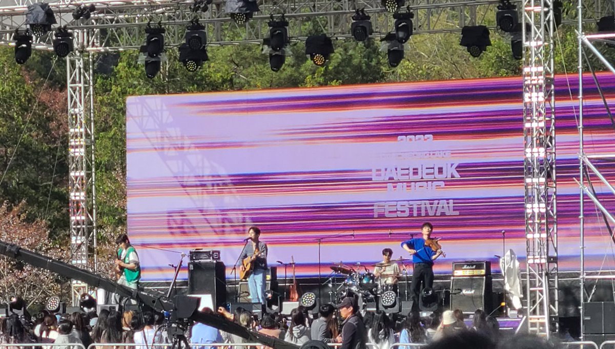 루시 봐떠요••ᰔ