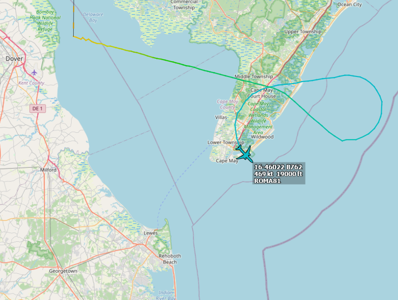 SirListenalot's tweet photo. #ROMA81 joining the hold over Sea Isle (SIE) https://t.co/M5KqiFhO1d