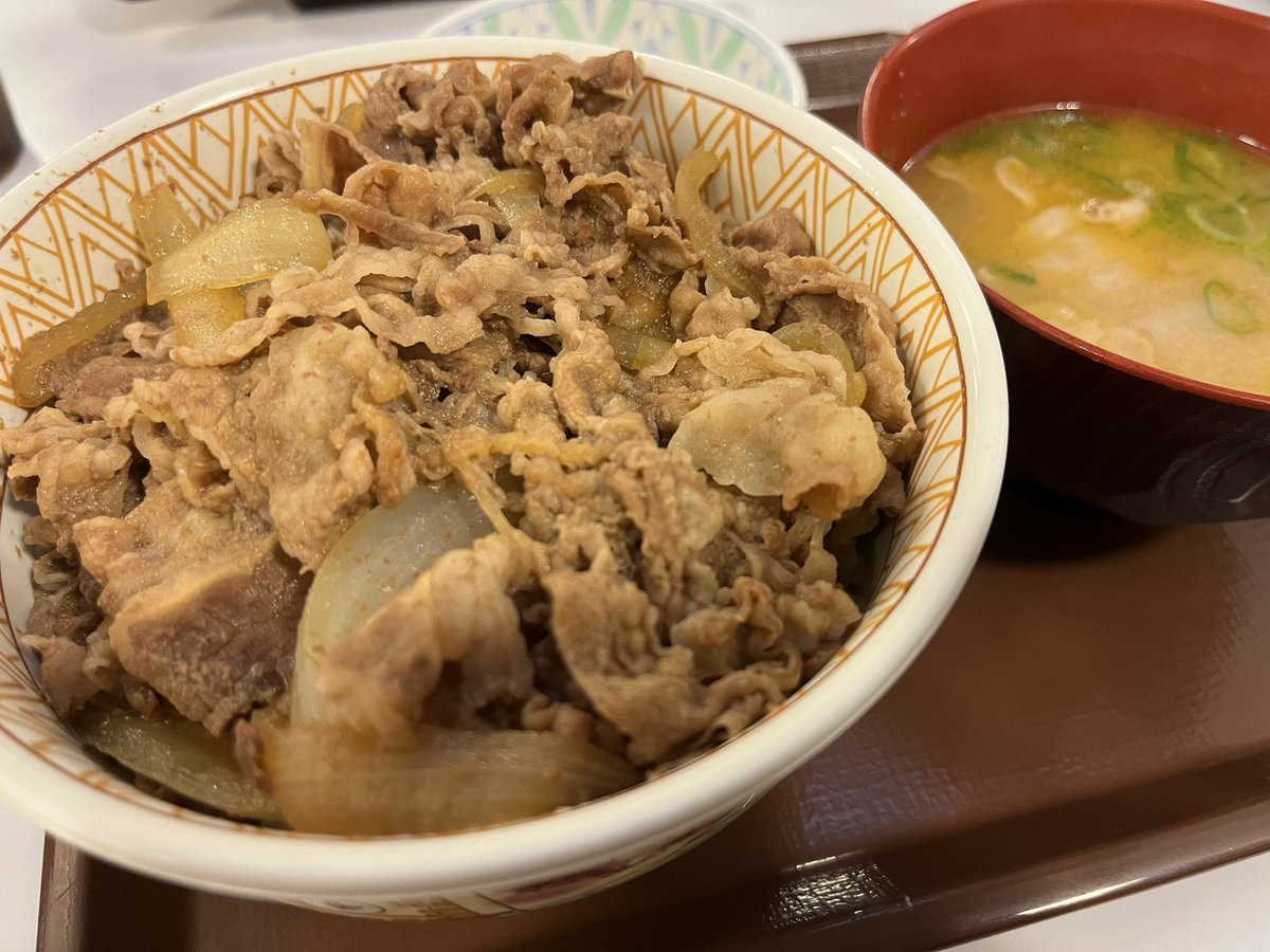 栄養補給🍖
スタジオがんばんぞ〜