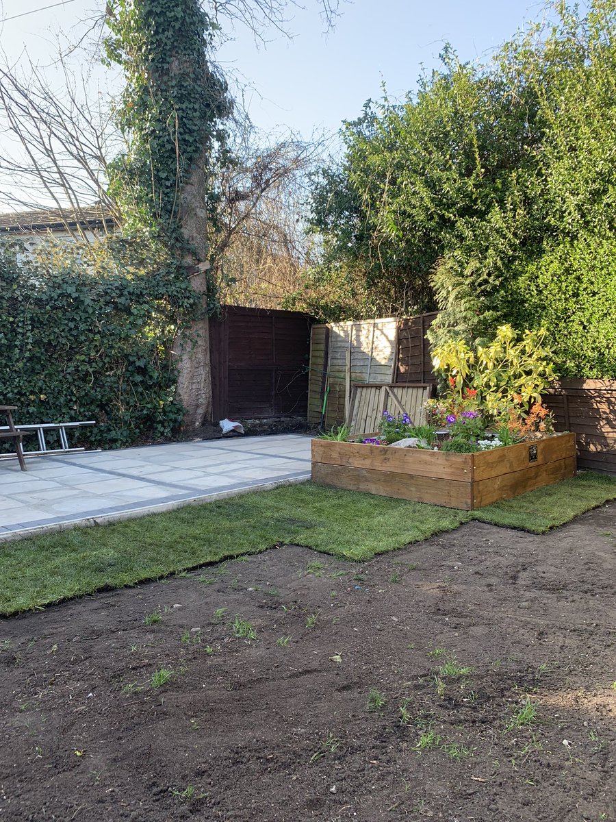 KimlouGymling's tweet photo. Lots of hard work but starting to all come together now .. hence why not been on here much .. been working my butt off ๐โค๏ธ๐ฅฐ #garden #diy #landscaping #grafting #payingoff #summerready #transformation xx https://t.co/BCRqLZuuBD
