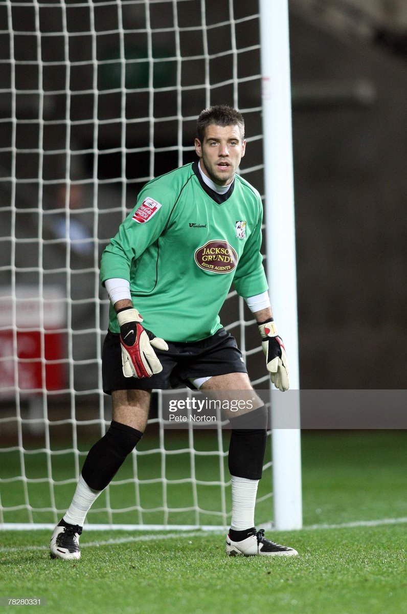 NTFCPlayerVault's tweet image. 𝕐𝕠𝕦 𝕒𝕣𝕖 𝕞𝕪 𝕊𝕒𝕥𝕦𝕣𝕕𝕒𝕪 𝕊𝕦𝕟𝕤𝕙𝕚𝕟𝕖☀️

⏪Mark Bunn
𝗗.𝗢.𝗕: 16 Nov 1984
𝗗𝗲𝗯𝘂𝘁: @ntfc vs @QPR 23 Aug 2005
106 appearances

‘Bunny’ never looked back after getting his chance. A top keeper. 🔥

#PastPresentFuture | #ntfc | @MBGKA