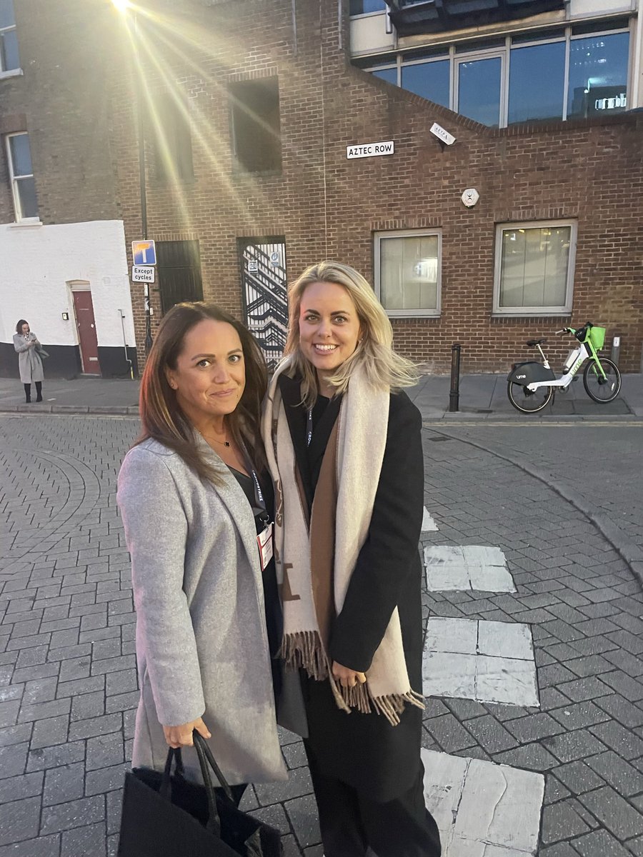 It was great to meet Cecilie from The Tinder Swindler. What a lady! #tinderswindler #netflix #truecrime #osint #romancefraud #London