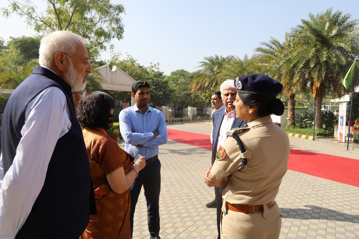 satyaschoolggn's tweet photo. The management, staff and students of Satya School @satyaschoolggn expresses heartfelt gratitude to the Civil and Police administration of Gurugram for all the support and helping us make this successful. @DC_Gurugram @gurugaonpolice @diprogurugram1 #ItStartsWithSatya https://t.co/kABww4gQ6a