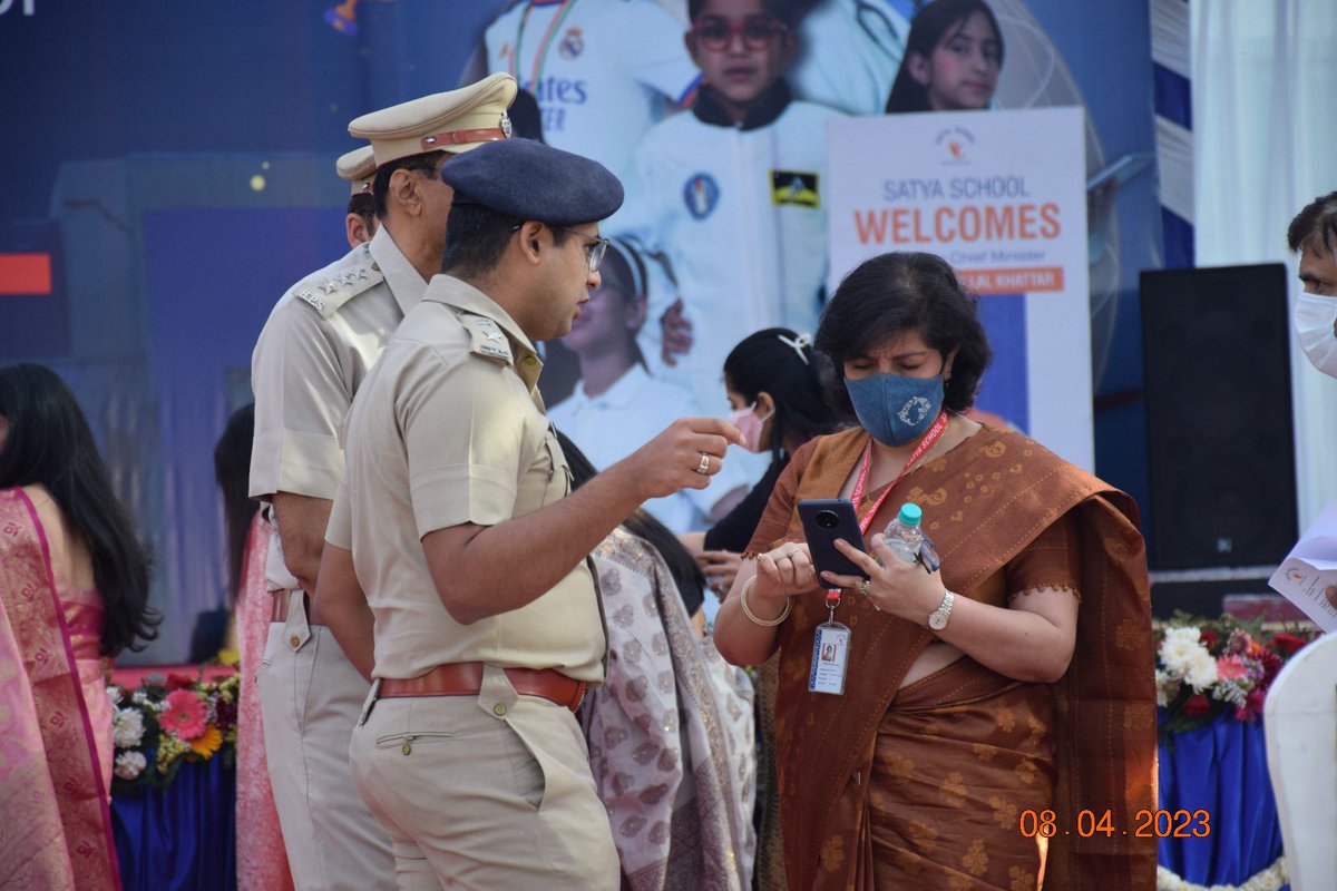 satyaschoolggn's tweet photo. The management, staff and students of Satya School @satyaschoolggn expresses heartfelt gratitude to the Civil and Police administration of Gurugram for all the support and helping us make this successful. @DC_Gurugram @gurugaonpolice @diprogurugram1 #ItStartsWithSatya https://t.co/kABww4gQ6a