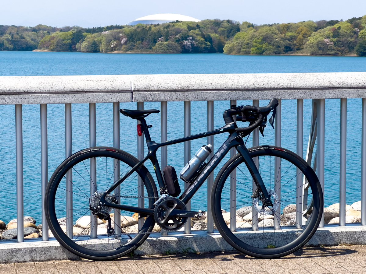 OkametaroRC's tweet photo. 自転車屋さんから愛車が戻ってきたので、まずは多摩湖へ。

いくつか変化がありますが、わかりますでしょうか？

写真はビフォア アンド アフター です。

#多摩湖 #Bianchi #infinitoxe https://t.co/5CQSFDEzcc