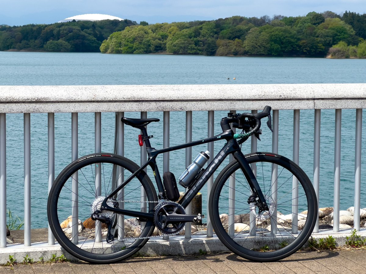 OkametaroRC's tweet photo. 自転車屋さんから愛車が戻ってきたので、まずは多摩湖へ。

いくつか変化がありますが、わかりますでしょうか？

写真はビフォア アンド アフター です。

#多摩湖 #Bianchi #infinitoxe https://t.co/5CQSFDEzcc