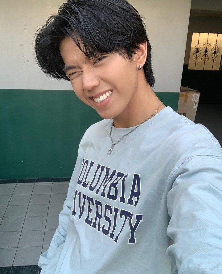 trickfortreats_'s tweet photo. [040823] Trick's Instagram Post 

Oh how happy ft snowball 🐾☺️

#TrickSantos • @Trick__s https://t.co/e1jGJAOKdT
