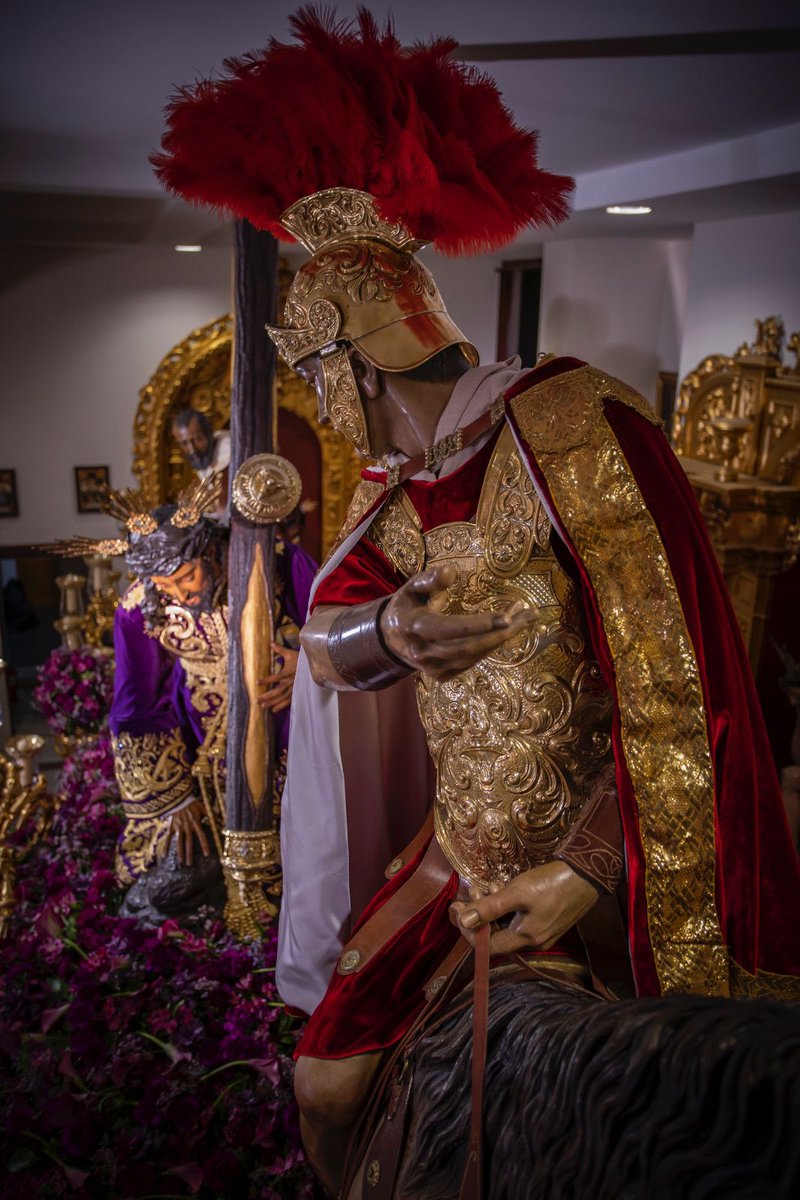 EspDeTriana's tweet photo. #SEGtrescaidas | El Santísimo Cristo de las Tres Caídas, dispuesto para su participación en el Santo Entierro Grande

Galería ➡️ https://t.co/TQpw9AFeH7

#EsperanzaDeTriana https://t.co/bgBY7CDnrU